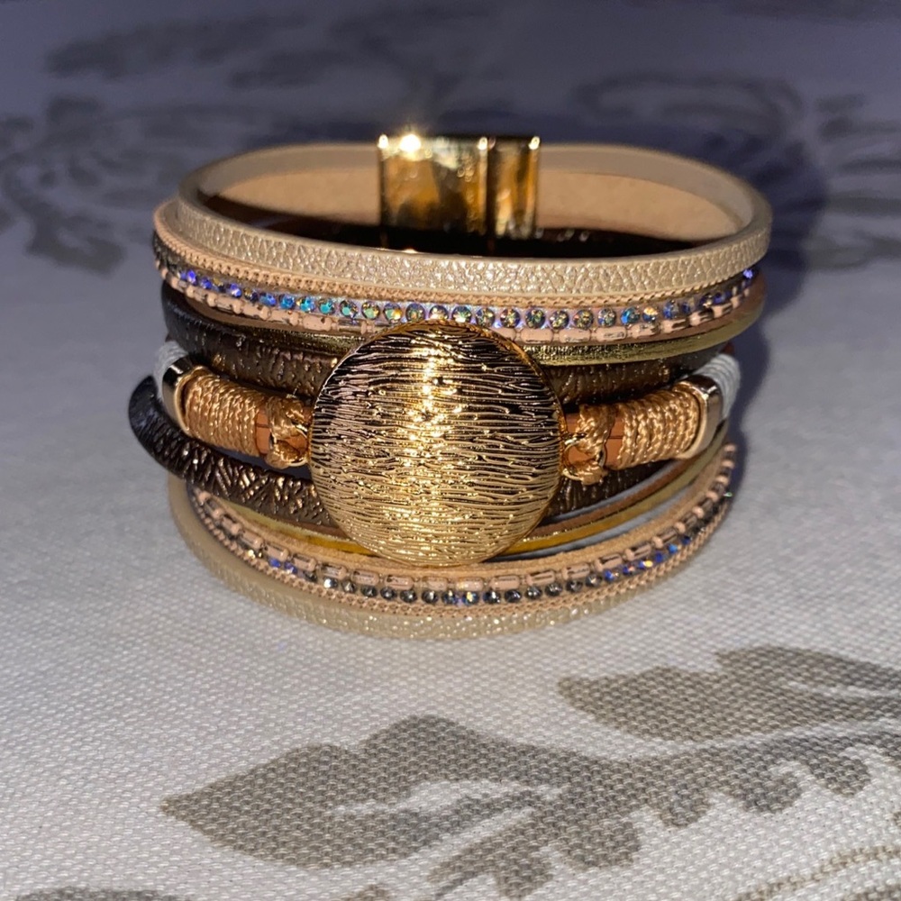 Saachi- Bohemian Optical Layered Leather Bracelet-‎ Magnet Closure-Color:
Multi-